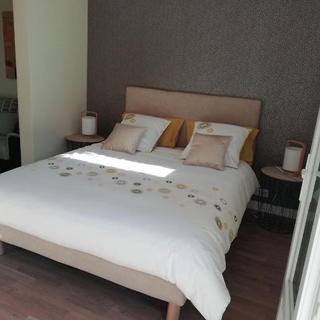 Liz'A Logis De Charme Villa Saint-Come-de-Fresne ภายนอก รูปภาพ